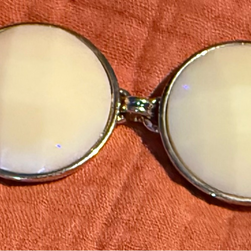 Kate Spade Vintage OOP Giant Circular Cream Facet Lucite in gold tone bracelet